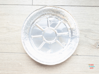 Example of aluminum pan for freezing water for an ice suncatcher.